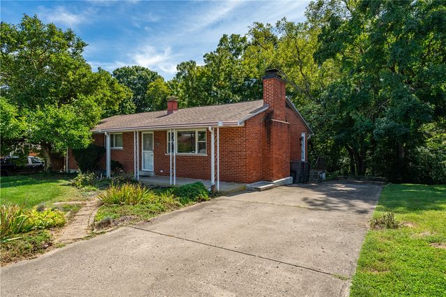 712 Peach Orchard Drive, Dayton, OH 45449