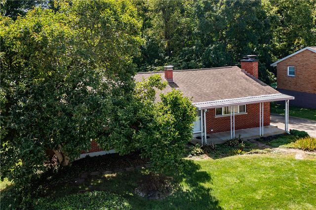 712 Peach Orchard Drive, Dayton, OH 45449