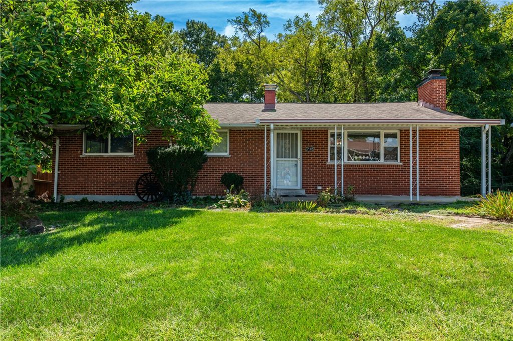 712 Peach Orchard Drive, Dayton, OH 45449