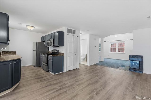 1548 Maryland Club Drive, Royal Oak, MI 48067