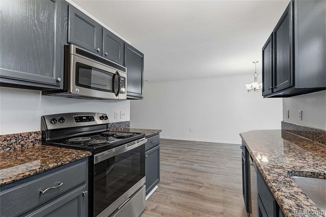 1548 Maryland Club Drive, Royal Oak, MI 48067