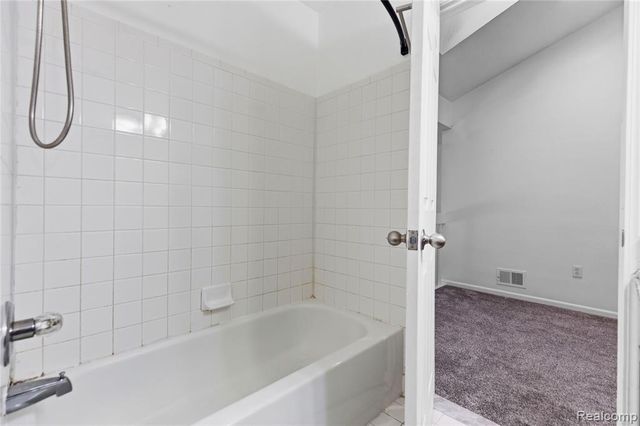 1548 Maryland Club Drive, Royal Oak, MI 48067