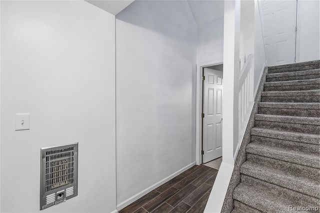 1548 Maryland Club Drive, Royal Oak, MI 48067