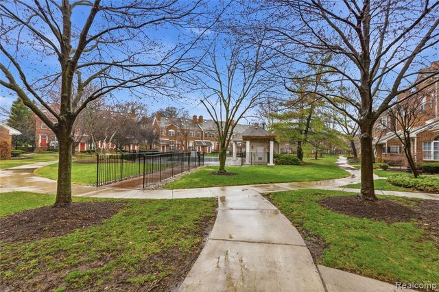 1548 Maryland Club Drive, Royal Oak, MI 48067