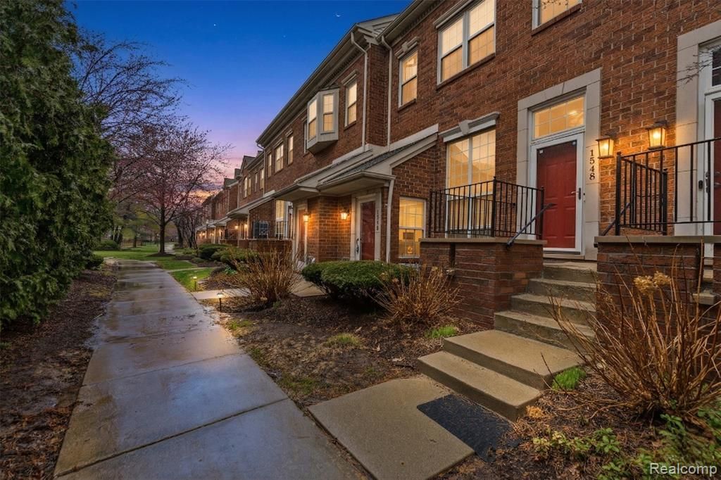 1548 Maryland Club Drive, Royal Oak, MI 48067