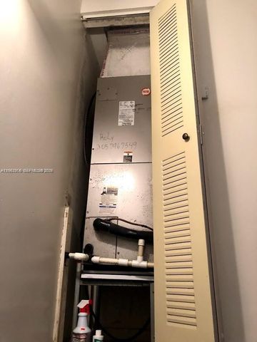 6840 SW 45th Ln 4, Miami, FL 33155