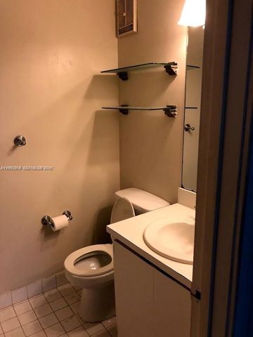 6840 SW 45th Ln 4, Miami, FL 33155