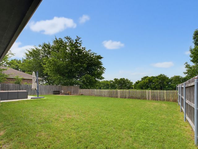 600 Stirling Road, Rhome, TX 76078