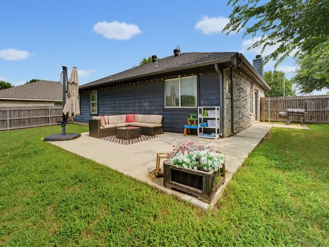 600 Stirling Road, Rhome, TX 76078