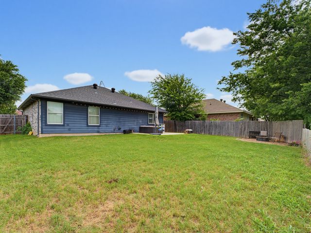 600 Stirling Road, Rhome, TX 76078