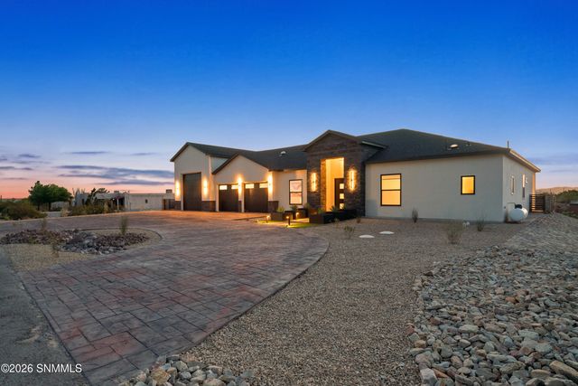 4233 Colt Road, Las Cruces, NM 88011