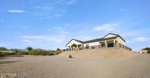 4233 Colt Road, Las Cruces, NM 88011