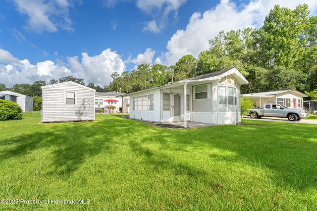2092 Culbreath Road A27, Brooksville, FL 34602