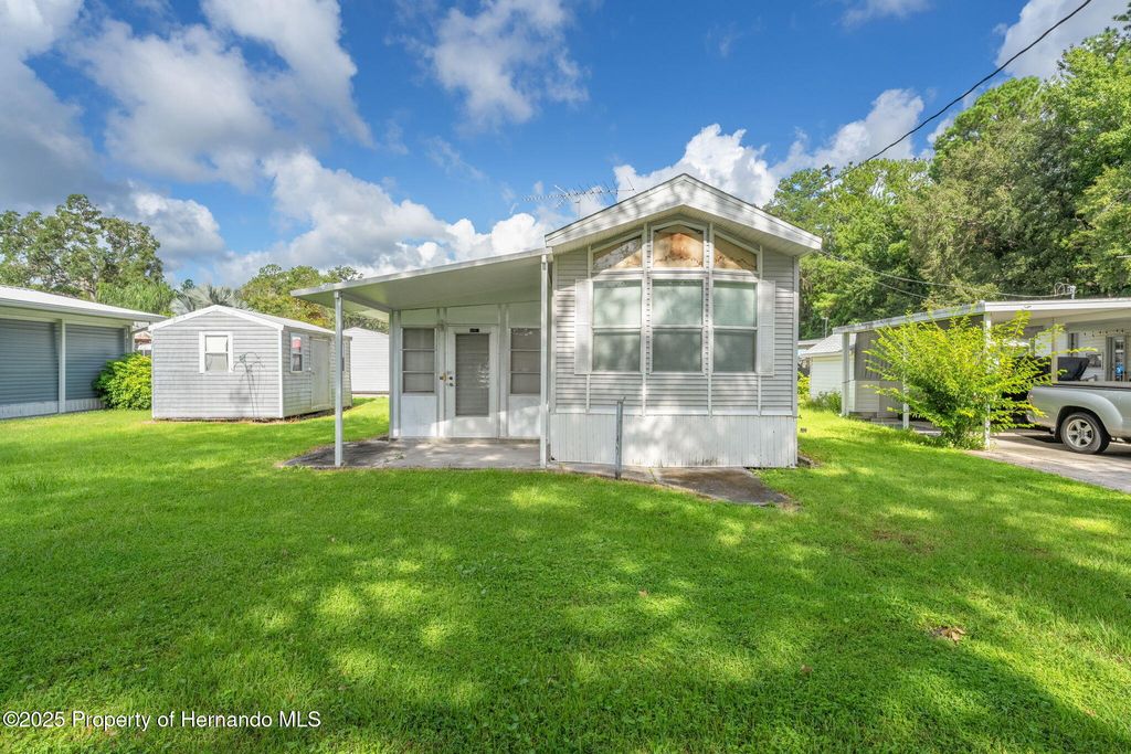 2092 Culbreath Road A27, Brooksville, FL 34602