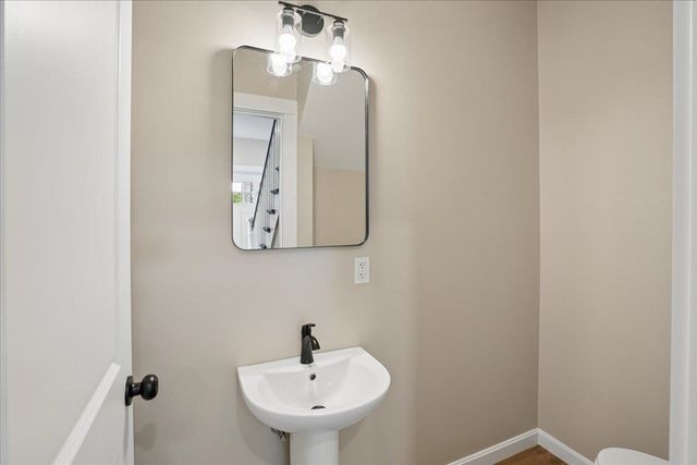 26 Lamonte Street, Manchester, NH 03104