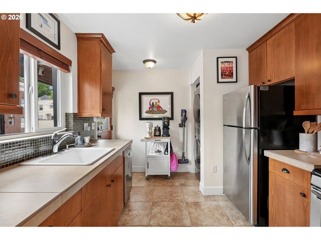 1401 Nw 23RD Ave, Portland, OR 97210