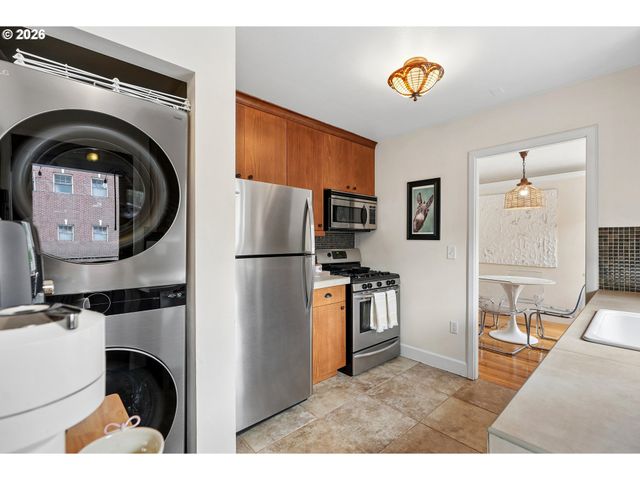 1401 Nw 23RD Ave, Portland, OR 97210