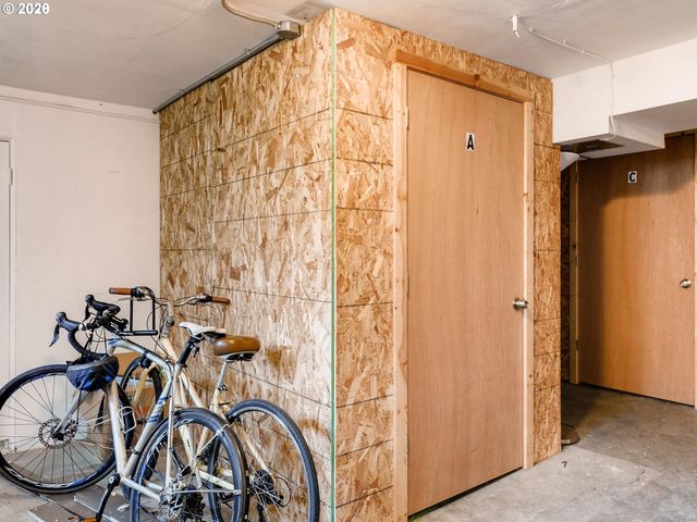 1401 Nw 23RD Ave, Portland, OR 97210