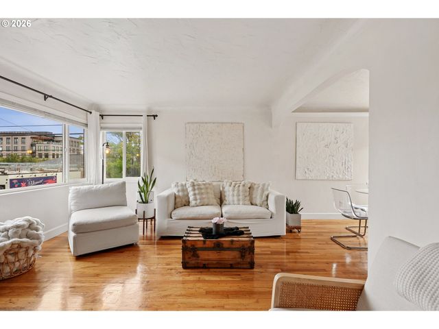 1401 Nw 23RD Ave, Portland, OR 97210
