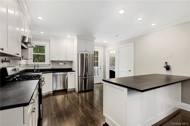 48 Rossmore Avenue, Bronxville, NY 10708