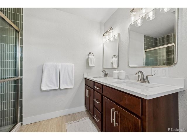 2964 S Verbena Way, Denver, CO 80231