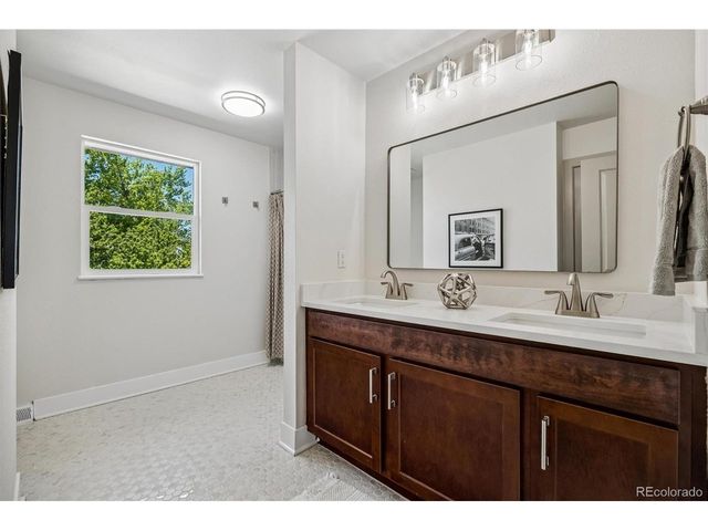 2964 S Verbena Way, Denver, CO 80231