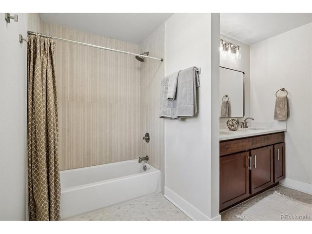 2964 S Verbena Way, Denver, CO 80231