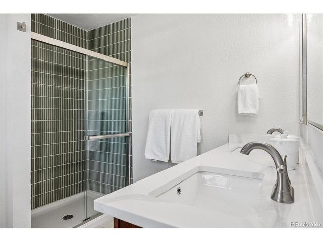2964 S Verbena Way, Denver, CO 80231