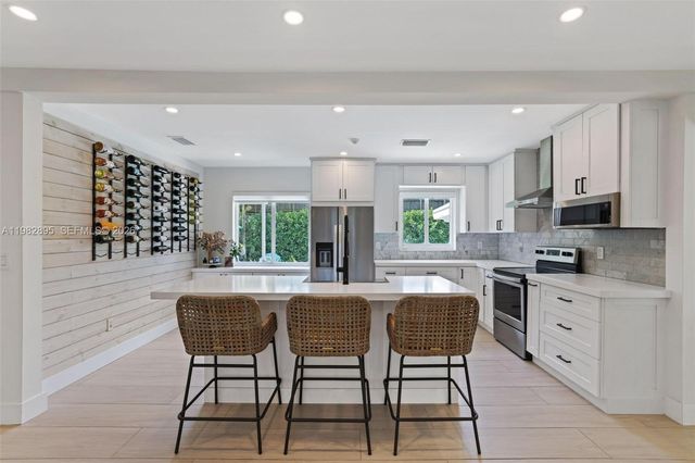 5830 SW 51st Ter, Miami, FL 33155