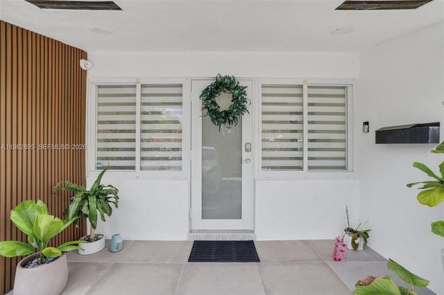 5830 SW 51st Ter, Miami, FL 33155