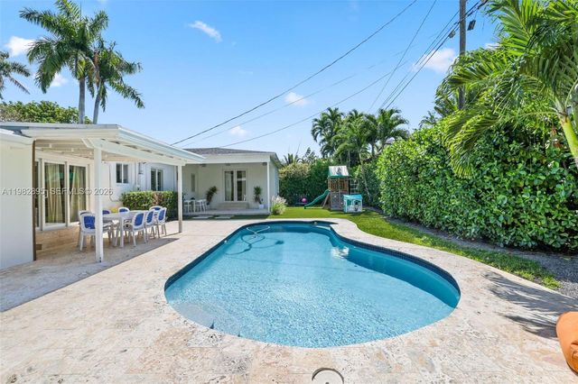 5830 SW 51st Ter, Miami, FL 33155