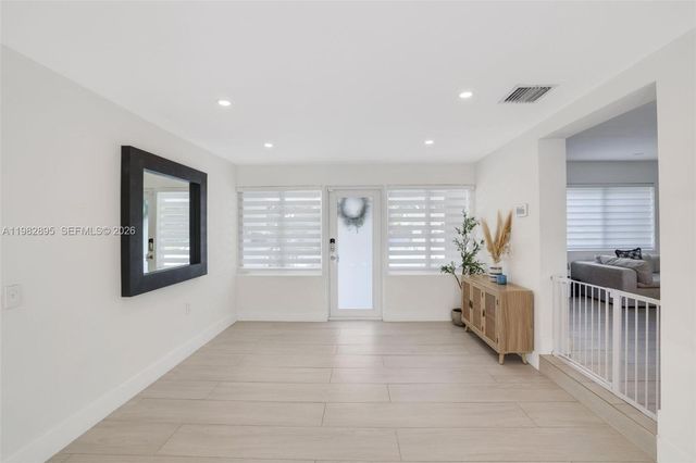 5830 SW 51st Ter, Miami, FL 33155