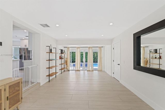 5830 SW 51st Ter, Miami, FL 33155