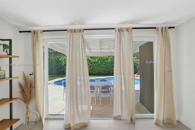 5830 SW 51st Ter, Miami, FL 33155