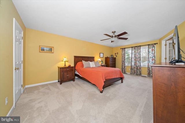 111 RAMUNNO CIR, Hockessin, DE 19707