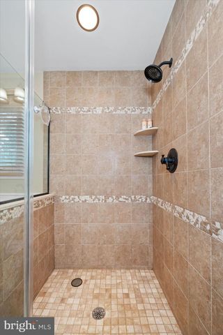 111 RAMUNNO CIR, Hockessin, DE 19707