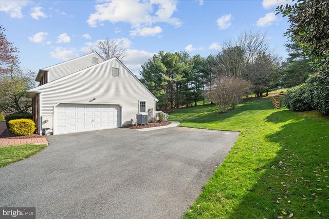 111 RAMUNNO CIR, Hockessin, DE 19707