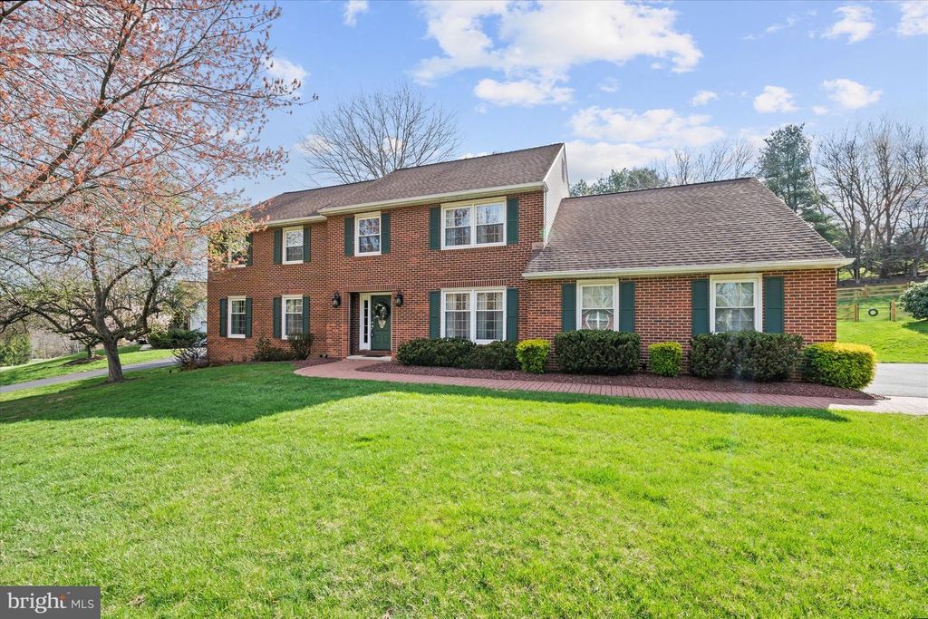 111 RAMUNNO CIR, Hockessin, DE 19707