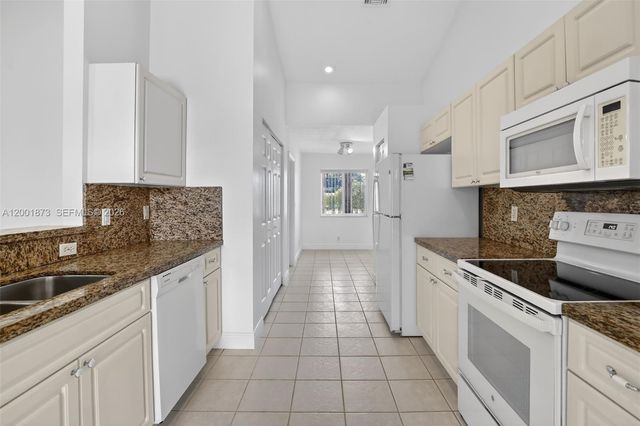 10907 W Broward Blvd, Plantation, FL 33324