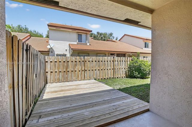 10907 W Broward Blvd, Plantation, FL 33324