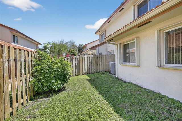 10907 W Broward Blvd, Plantation, FL 33324