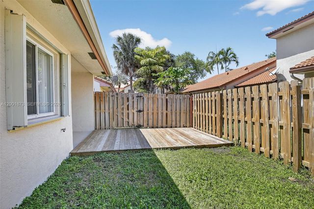 10907 W Broward Blvd, Plantation, FL 33324