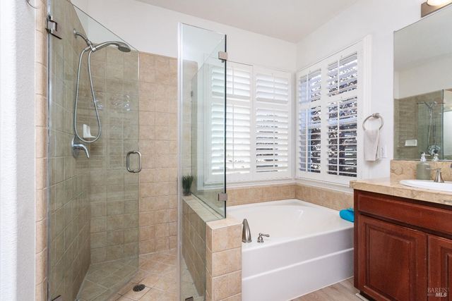 984 Hogwarts Cir, Petaluma, CA 94954