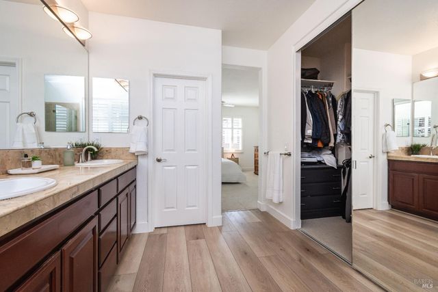 984 Hogwarts Cir, Petaluma, CA 94954