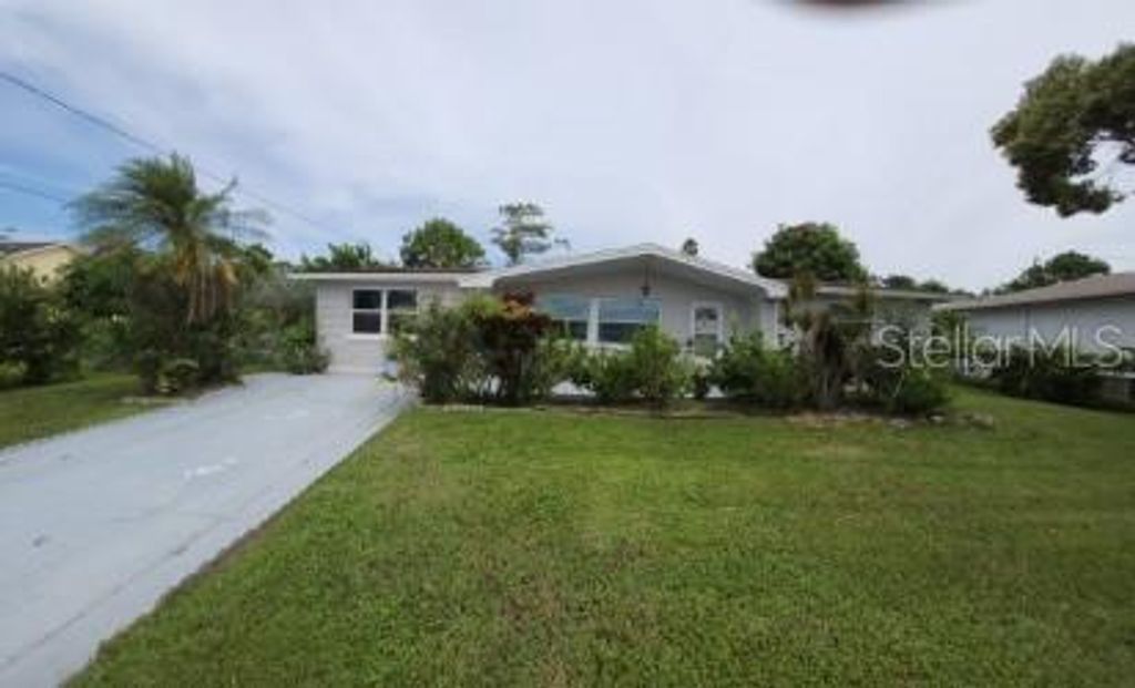 1010 GULF ROAD, Tarpon Springs, FL 34689