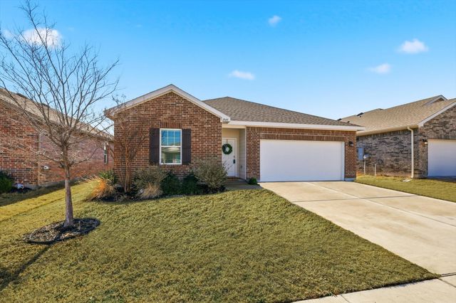 1545 Shadow Hawk Drive, Fort Worth, TX 76052