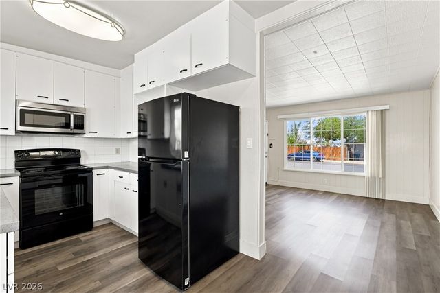 1315 Oakwood Avenue, North Las Vegas, NV 89030