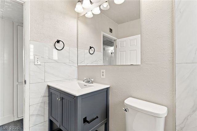 1315 Oakwood Avenue, North Las Vegas, NV 89030