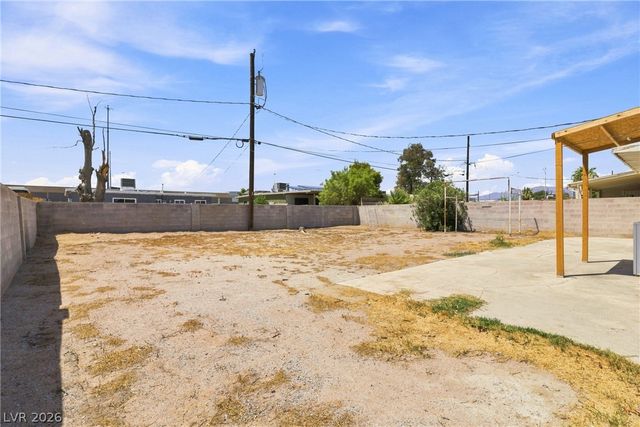 1315 Oakwood Avenue, North Las Vegas, NV 89030