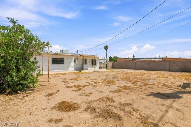 1315 Oakwood Avenue, North Las Vegas, NV 89030